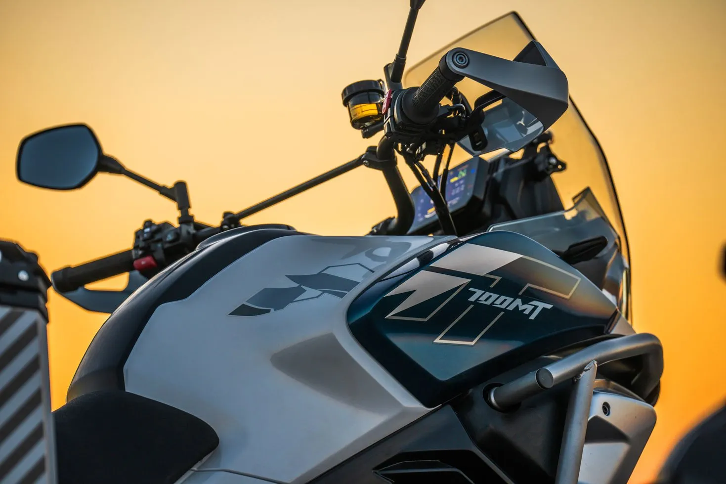 CFMoto 700MT, vue statique