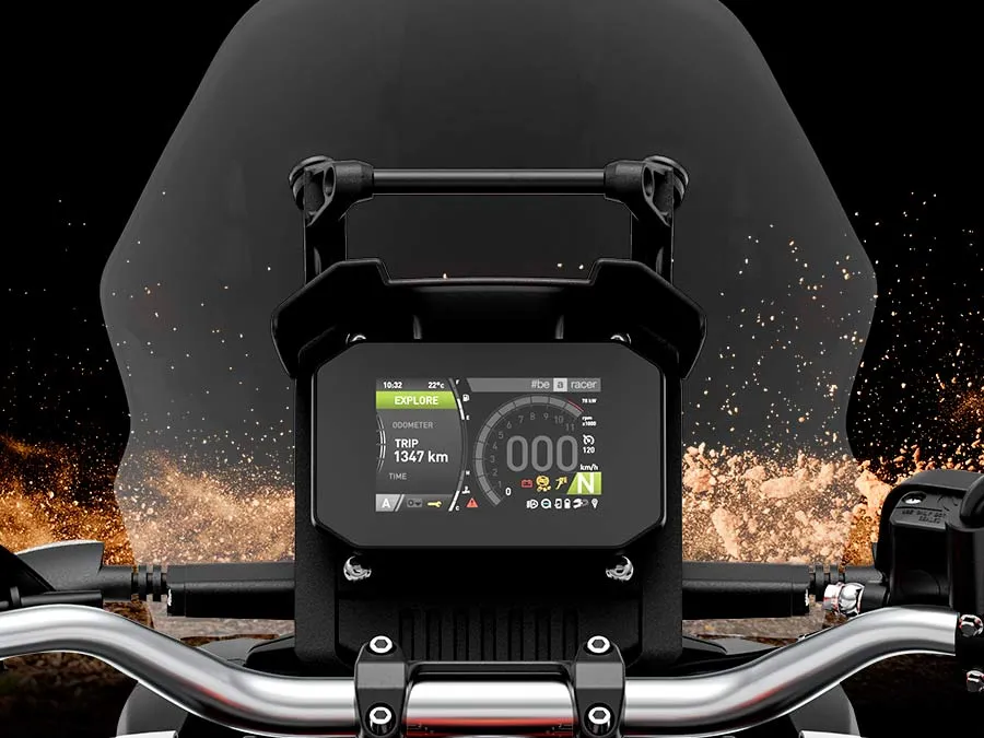 Écran TFT de 5 pouces de l'Aprilia Tuareg 660, vu depuis le poste de pilotage